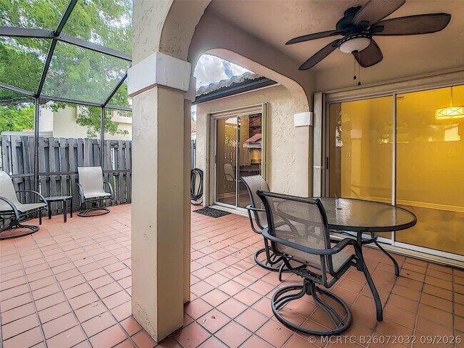 Building Photo - 1370 Cottonwood Cir