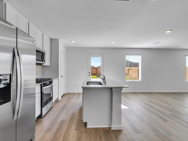 Building Photo - 18711 Sunset Horizon Dr