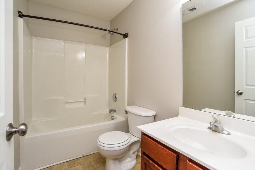 Building Photo - 1026 Allegiance Dr