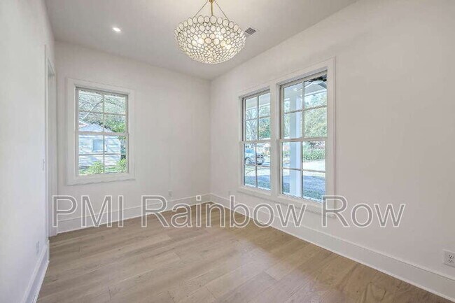 Building Photo - 755 Adluh St