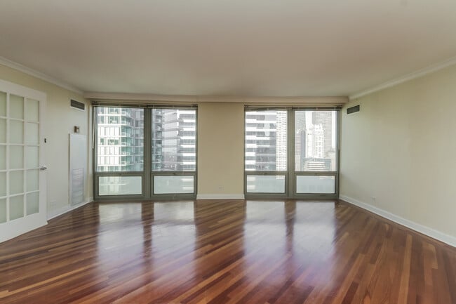 Building Photo - 440 N Wabash Ave