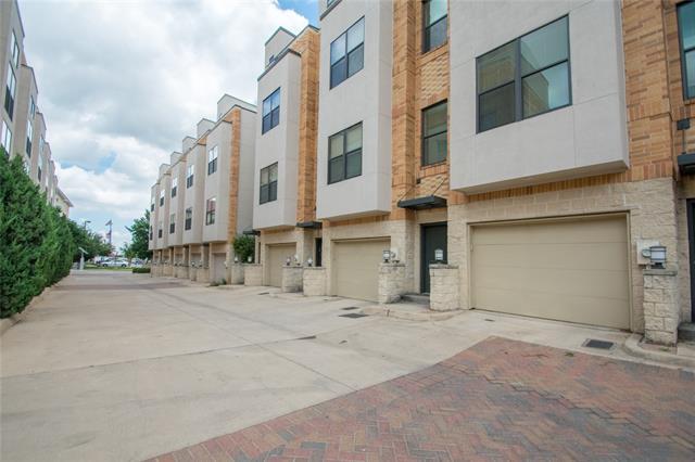 Building Photo - 708 Skyline Bluff Ct