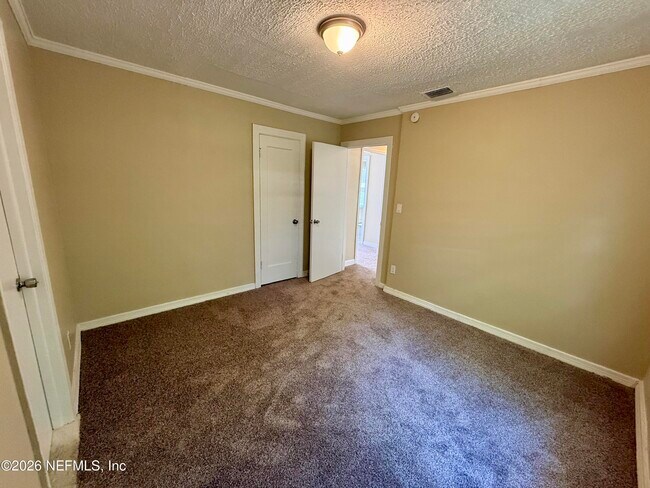 Building Photo - 2131 Thelma St