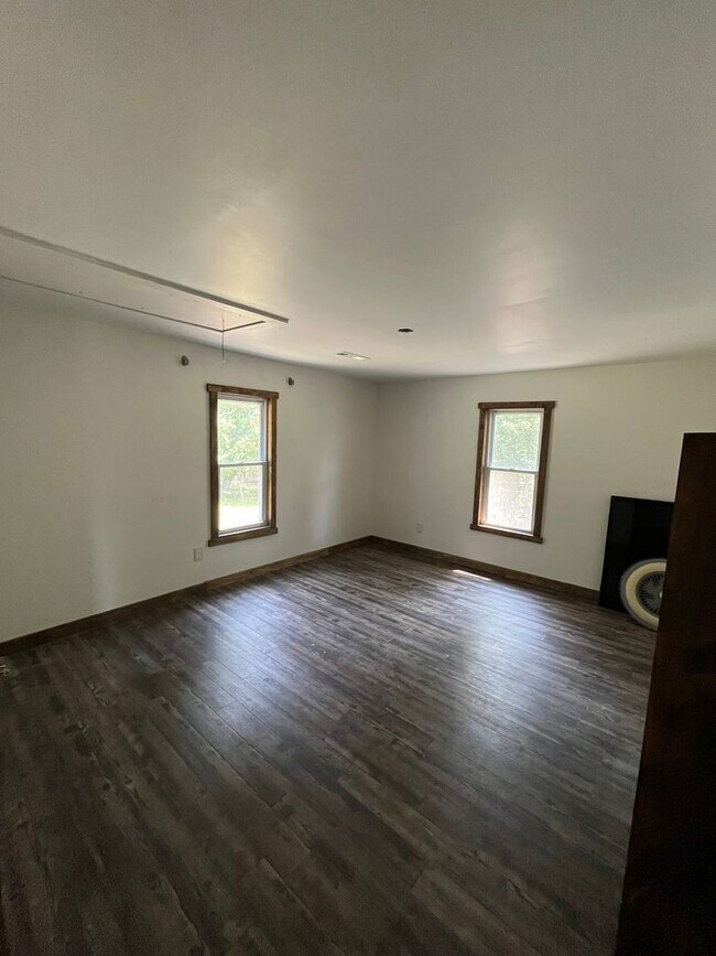 Building Photo - Charming 2 Bedroom Home Located In Holly Springs NC!!!