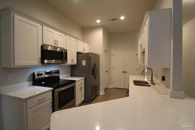 Building Photo - 3255 Keegun Lp