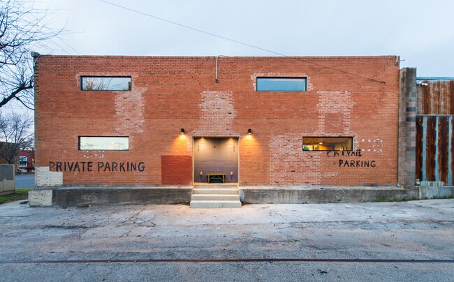Building Photo - 3102 Commerce St