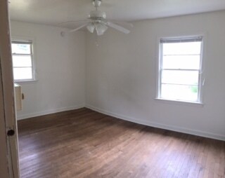 Building Photo - 1514 E Maxwell Ln