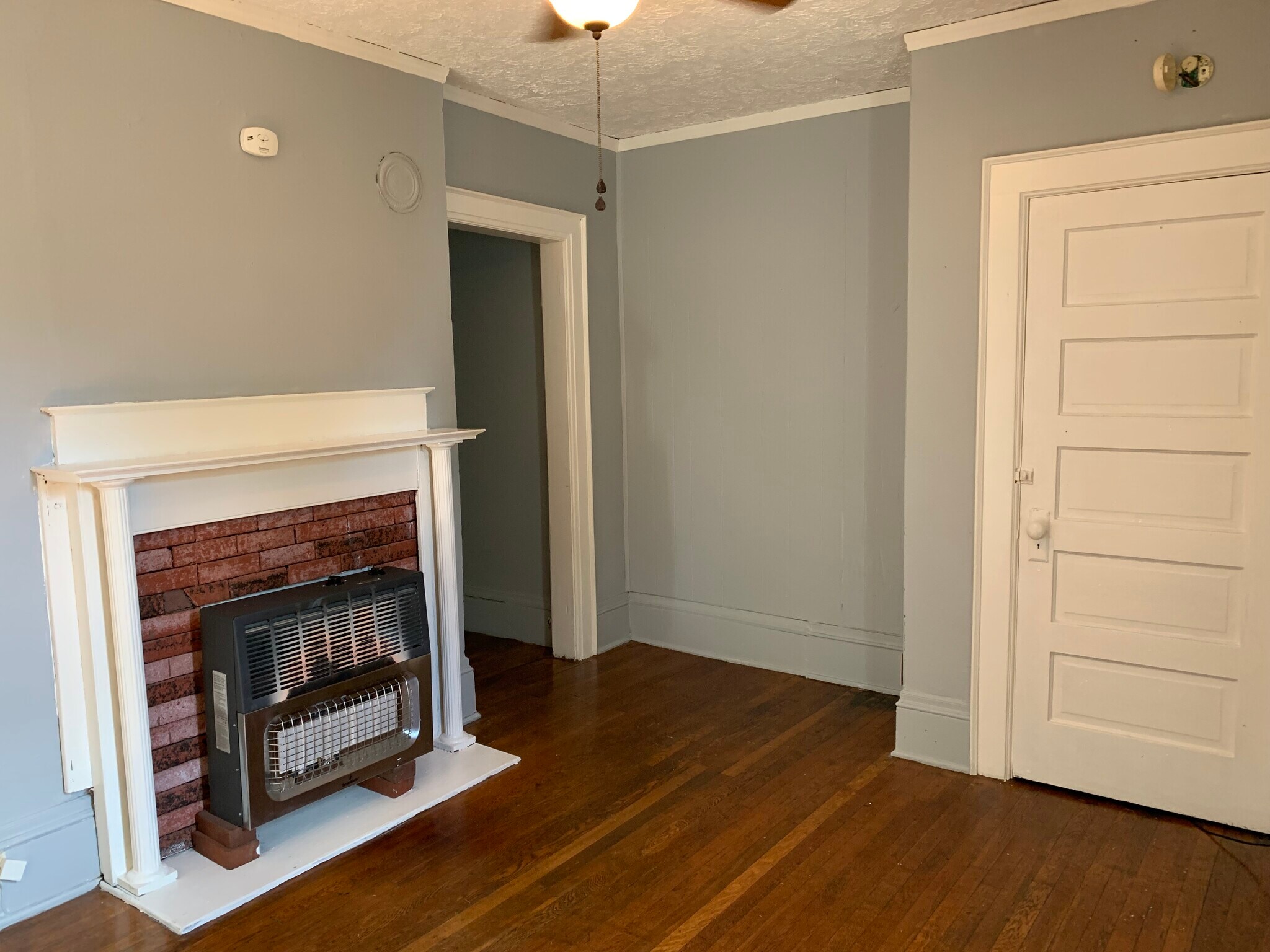 Bedroom 1 Gas Heater - 1542 Quarrier St