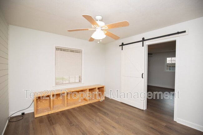 Building Photo - 4034 Savannah Dr