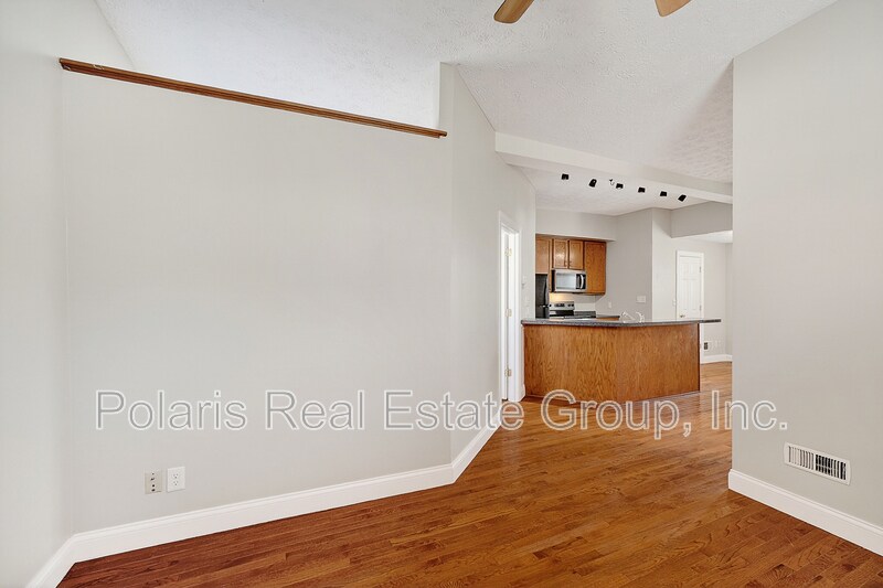 Building Photo - 145 E 14th St