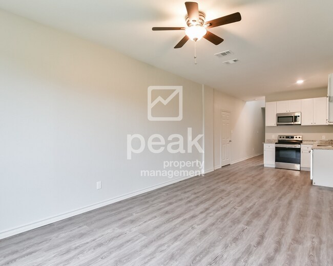 Building Photo - $1599! 3Bed/2.5Bath Fort Worth Duplex! Free application through 8/10! See information in descript...