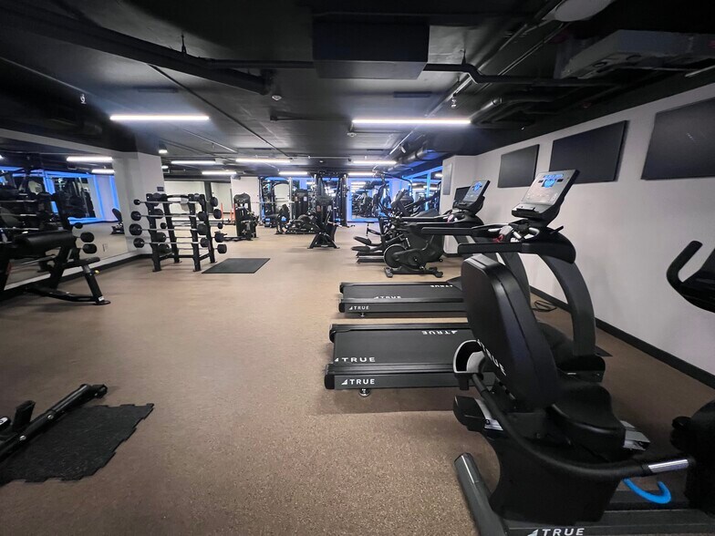 Building Photo - 145 NW 31st St