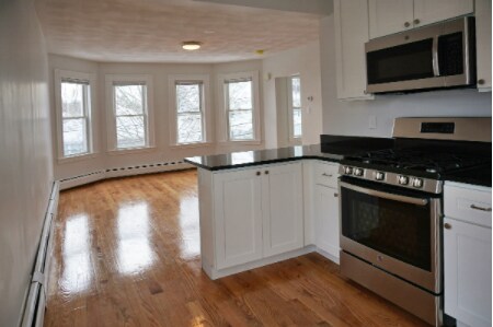 Building Photo - 254 Ash St