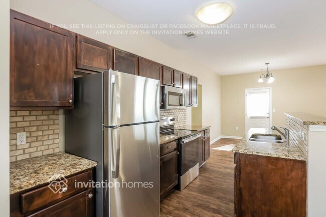 Building Photo - 3215 Franklin St