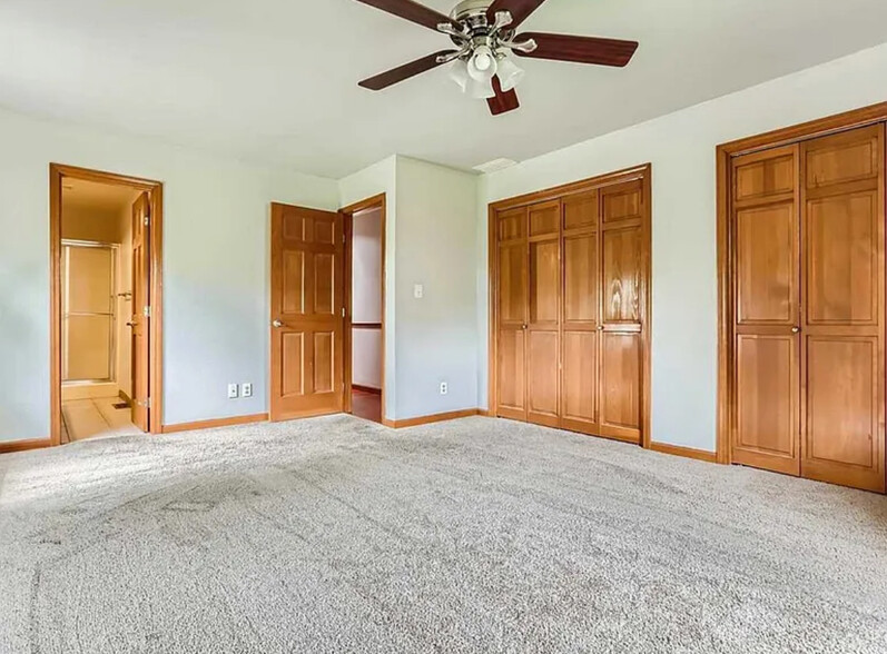 Building Photo - 10377 Chippewa Dr