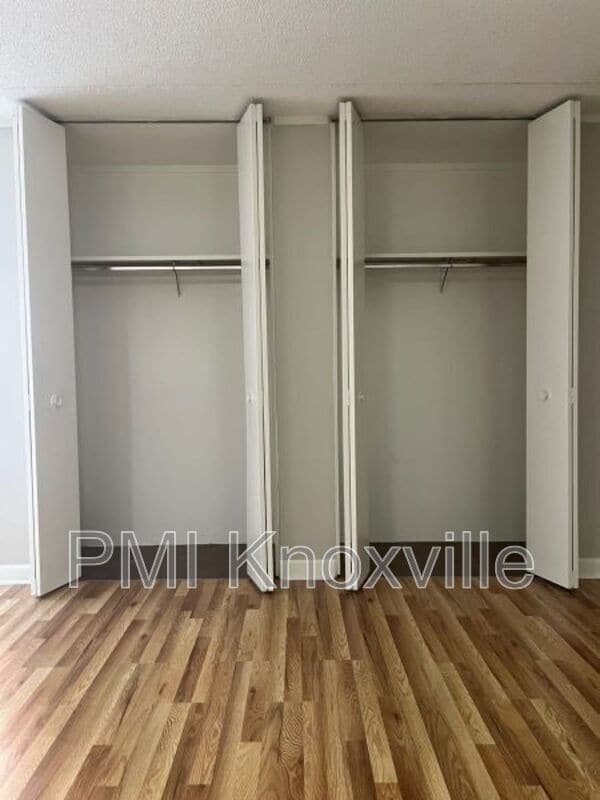 Building Photo - 456 Berlin Dr