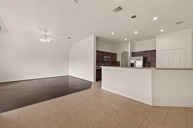 Building Photo - 9202 Sorrell Hollow Ln