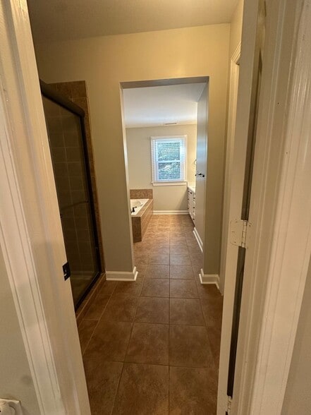 Building Photo - 160 Lystra Hills Ln