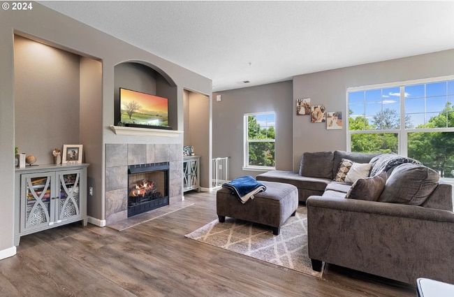 Building Photo - 22802 SW Forest Creek Dr