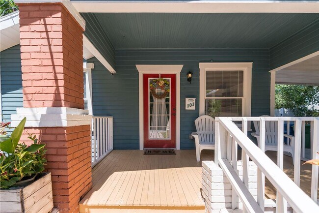 Building Photo - Live Wilder: Historic Charm Steps from Tam...