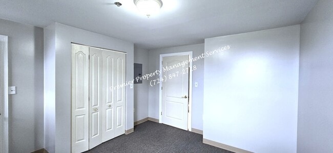 Building Photo - 314 E Lincoln Ave