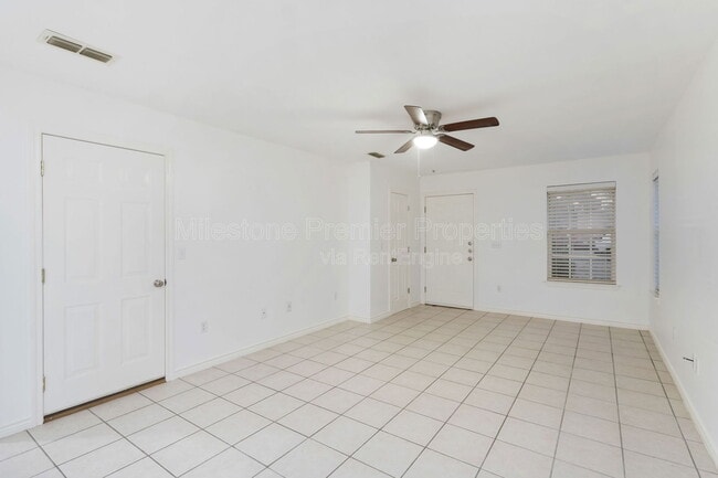 Building Photo - 1021 Rice St