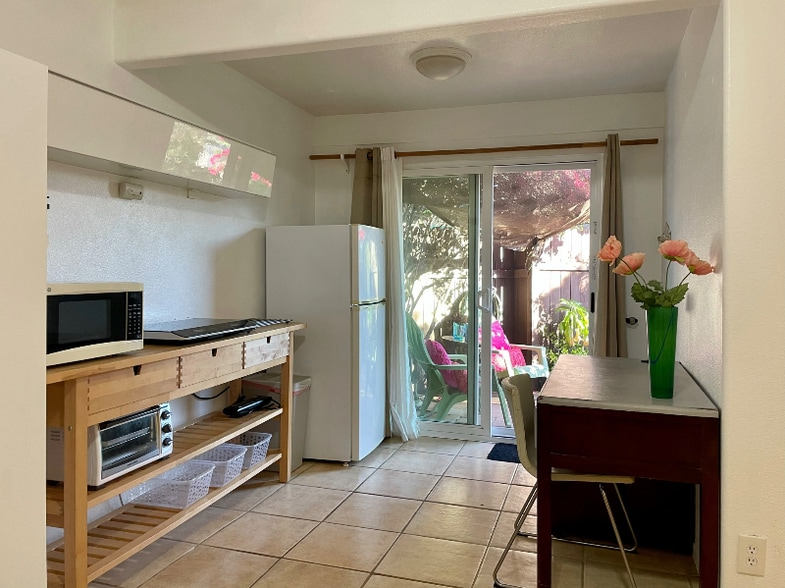 Building Photo - 1421 Riverview Dr