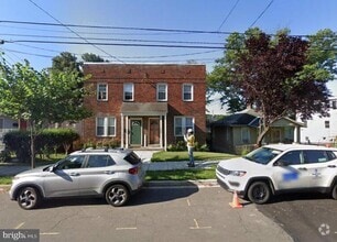 Building Photo - 4243 Eads St NE