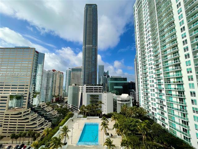 Building Photo - 950 Brickell Bay Dr