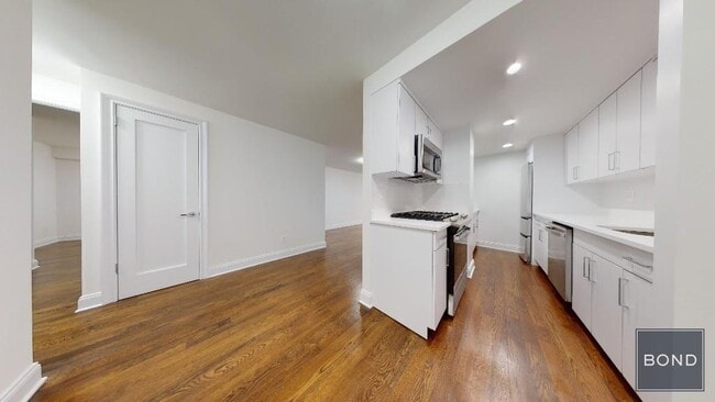 Building Photo - 405 E 56th St