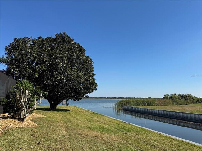 Building Photo - 2600 Lucerne Park Rd