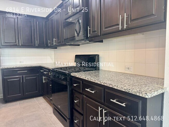 Building Photo - 6814 E Riverside Dr