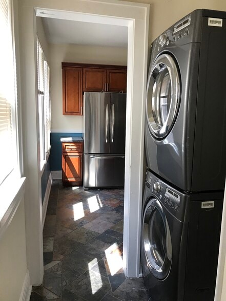 in unit washer and dryer - 2473 N Frederick Ave