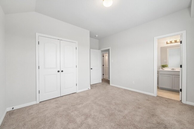 Building Photo - 19317 Hartwell Dr