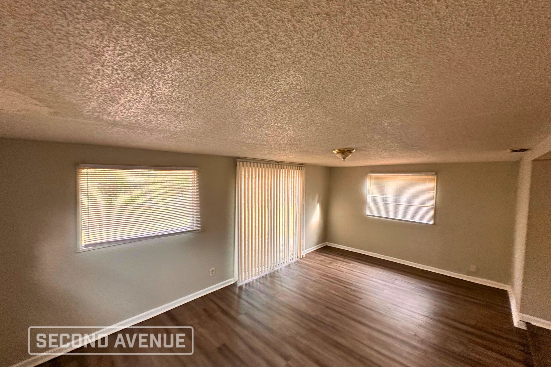 Building Photo - 1743 Palmdale St