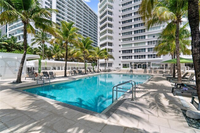 Building Photo - 4925 Collins Ave