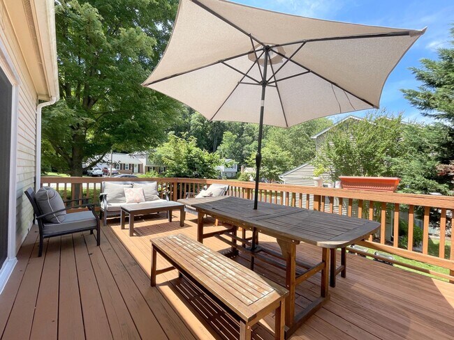 Building Photo - Leesburg Country Club 4 Bed 3.5 Bath SFH F...