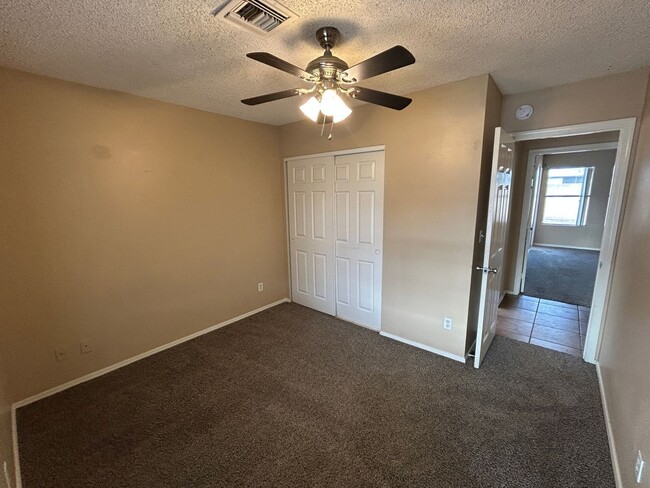 Building Photo - 6934 W Brown St