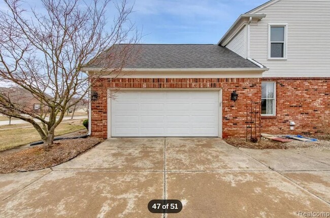 Building Photo - 47643 Ashford Dr S