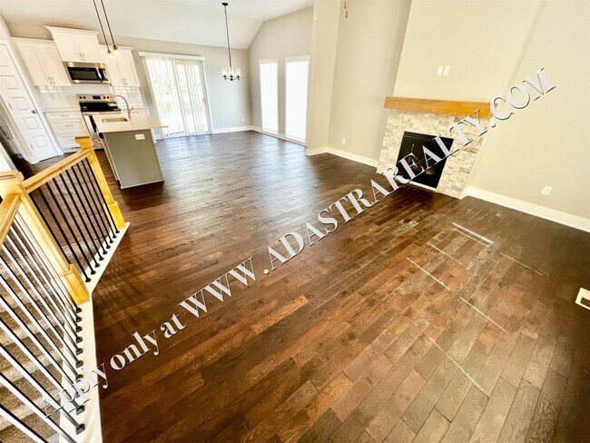Building Photo - Beautiful Home in Independence-Available N...