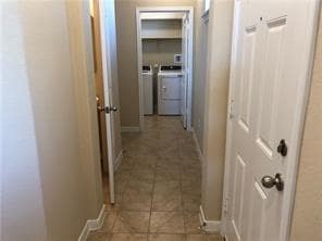 Building Photo - 2880 Donnell Dr