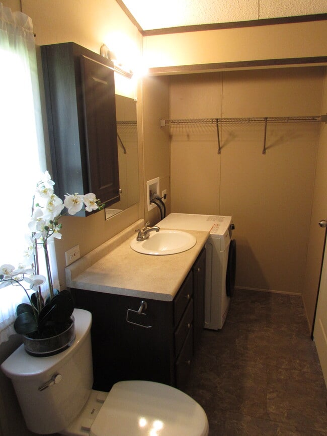 Building Photo - 111 Cherylton Dr