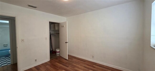 Building Photo - 1433 S Belcher Rd