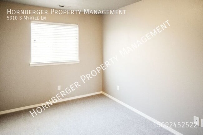 Building Photo - 5310 S Myrtle Ln