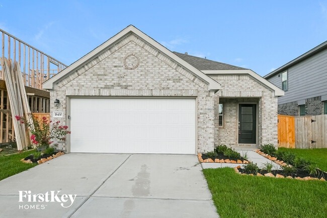 Building Photo - 18430 Summit Ranch Dr