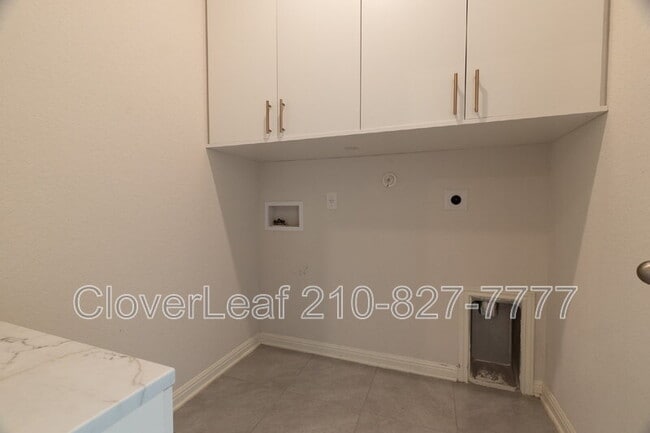 Building Photo - 12926 Mayowa St