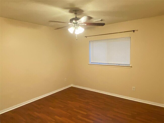 Building Photo - 15943 Breanna Ln