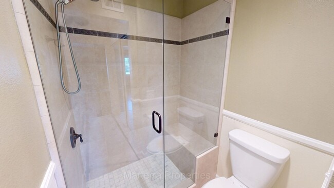 Building Photo - Beautiful Second-Floor Condo in the Desirable 55+ Huntington Landmark Community