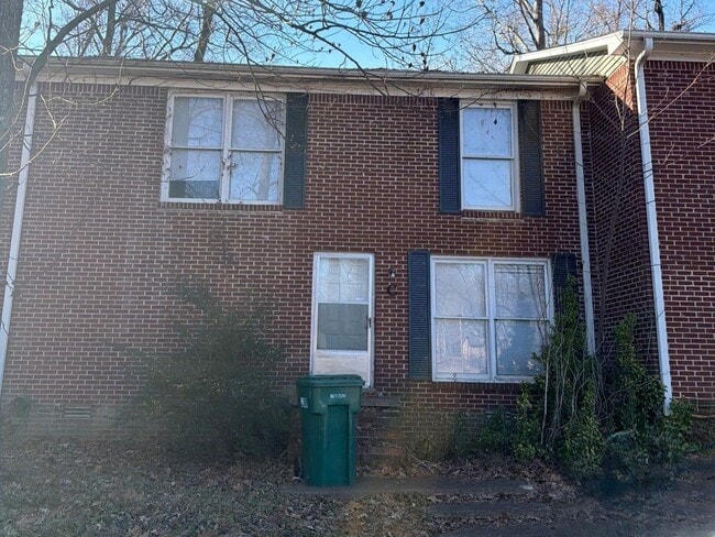 Building Photo - 45 Woodmont Dr