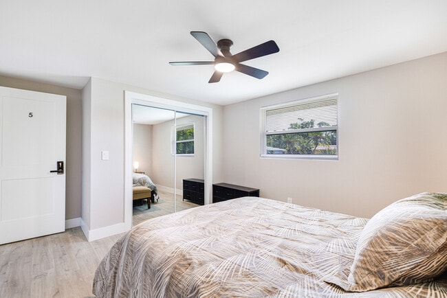 Building Photo - Englewood Padsplit Co-living Affordable Ho...